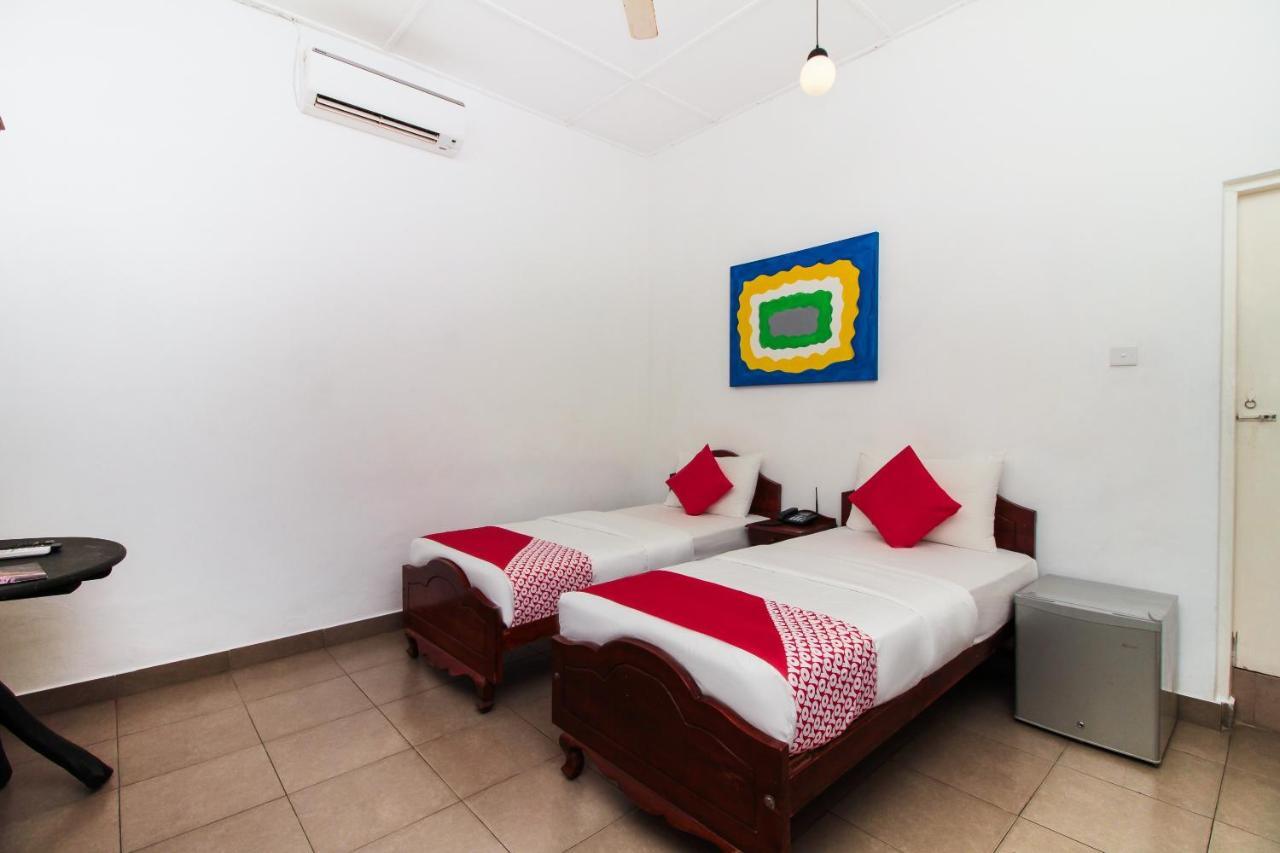 Sea View Hotel Colombo Exterior photo